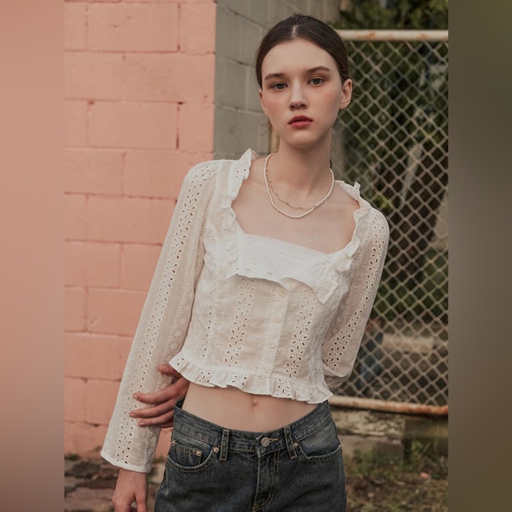 HARDCOREHAPPINESS Elegant White Lace Top